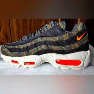 NIKE X CARHARTT WIP CAMO AIR MAX 95 BRAND NEW AND UNWORN